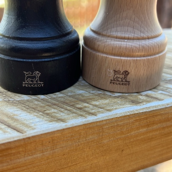 Peugeot Salt & Pepper Grinders MCM Minimalist 4” tall - Picture 8 of 10